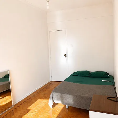 3 Bedroom In Benfica 아파트 리스본